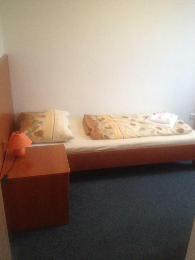 Hotel Ruzeny Hustopecze Zewnętrze zdjęcie